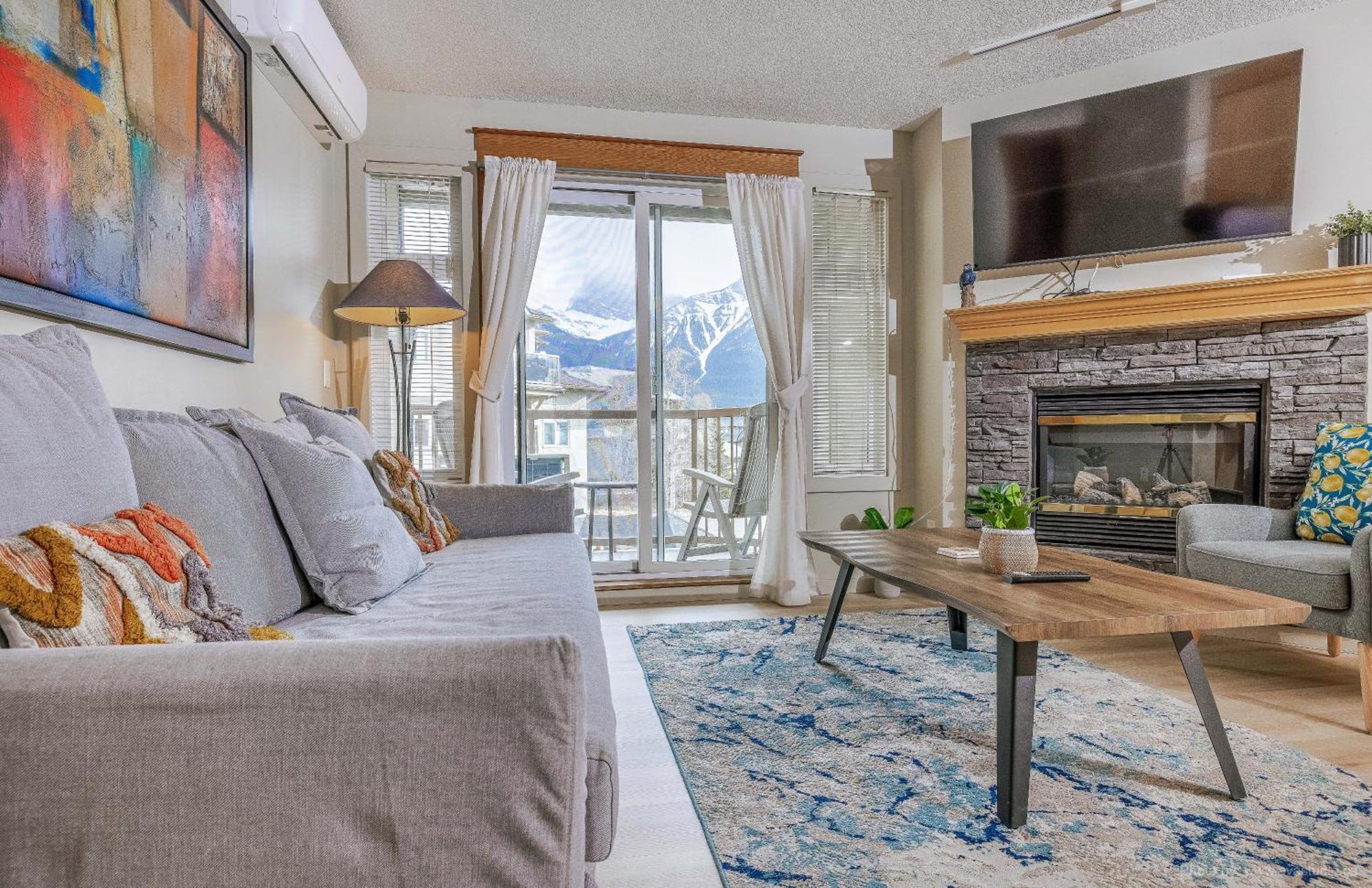 Lovely Mountain View 2 Bedroom Suite キャンモア エクステリア 写真